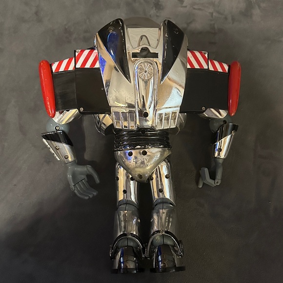 Intergalactic Buzz Lightyear- Disney Thinkway - Picture 7 of 13